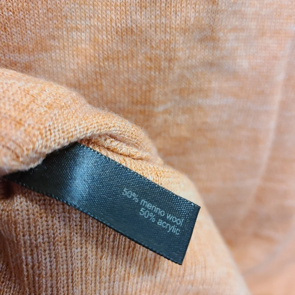 Limited Merino wool blend deep V neck sweater‎ size S euc